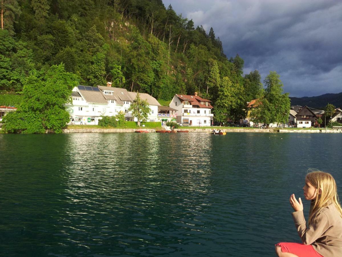 Pletna Lake View Apartment Bled Exterior foto